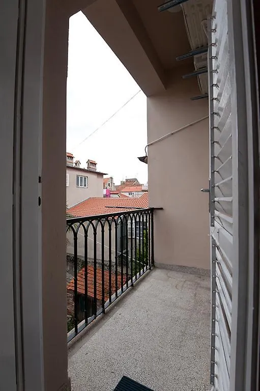 Viola Apartment Zara